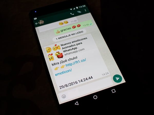 Se extiende la estafa de los emoticonos animados en WhatsApp